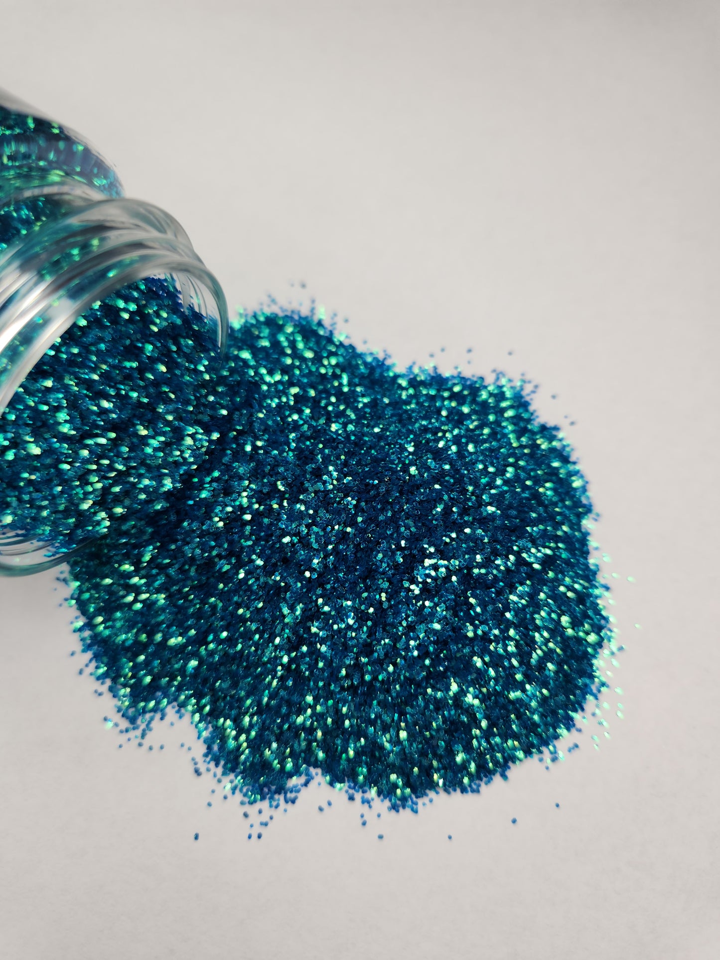 Nessie - .4mm Iridescent Glitter - 2oz